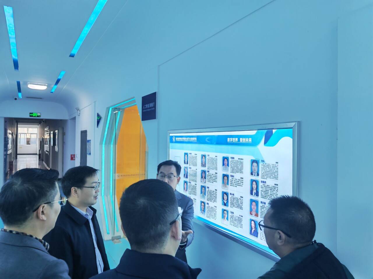 0490096d514a8982107a1b0395c4b5b6.jpg 0490096d514a8982107a1b0395c4b5b6.jpg